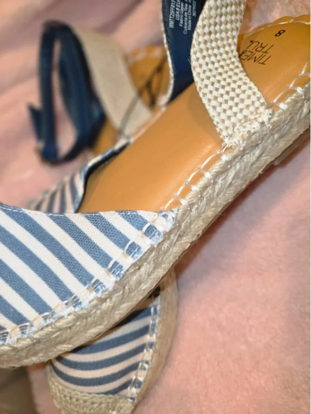 Memory foam strap Shoes size 8
